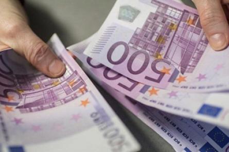 Эксперт: зарплаты в Латвии по 10 тысяч евро, но где работники?