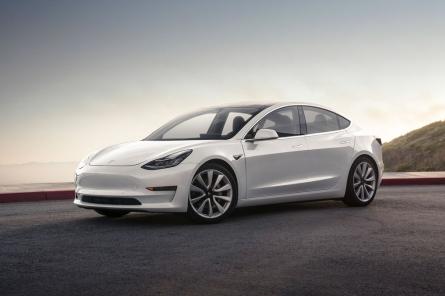 Машины Tesla научились самостоятельно заказывать нуждающиеся в замене детали