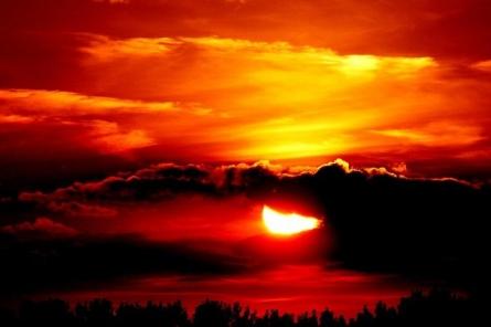 Звезда-зомби погасит Солнце: названа новая дата конца света