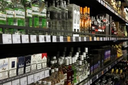 Население Латвии спивается постепенно: потребление алкоголя растет