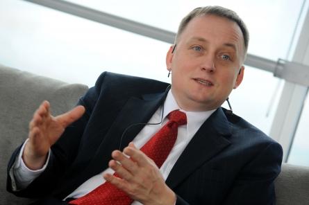 Бюджетно-финансовая комиссия поддержала Казакса, как президента Банка Латвии