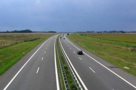 Между крупными городами Латвии хотят создать «позвоночник» скоростных шоссе