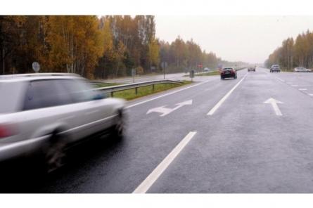 Часть государственных дорог в Латвии отдадут «в хорошие руки»