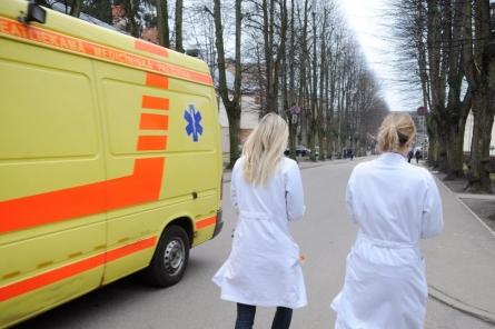 Внимание: близким отказывают навещать пациентов в латвийских больницах