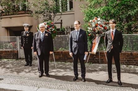 Посол Украины отказался возлагать цветы в Берлине вместе послом РФ