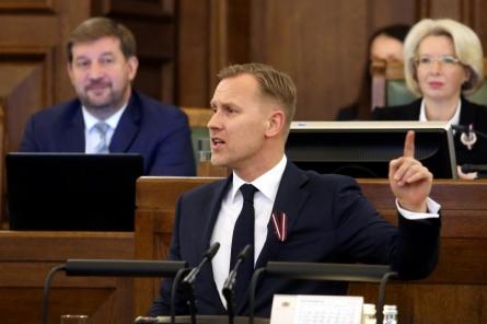 Скандал в парламенте: Гобземс обещает подать в суд на Сейм и Мурниеце