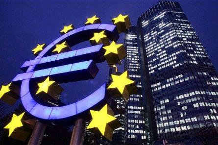 Еврокомиссар: рецессия угрожает разорвать еврозону на части