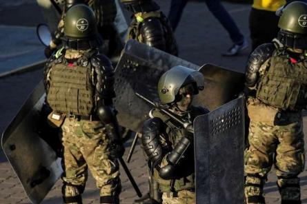 Nexta после массовых задержаний выложил данные тысячи белорусских силовиков