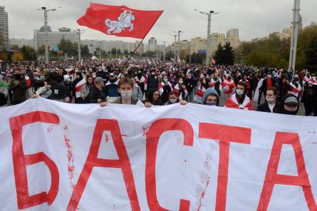 Протесты в Беларуси: задержаны почти 300 человек; начинается всеобщая забастовка