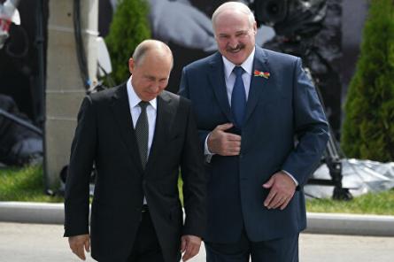 Европа и Россия поставили Лукашенко перед выбором