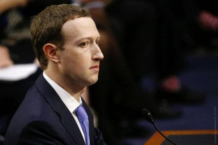 Власти США подали в суд на Facebook с требованием продать Instagram и WhatsApp