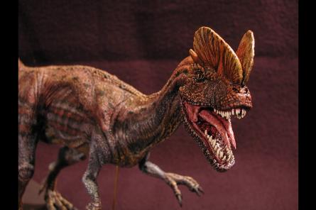 Воссоздан вид дилофозавра из «Парка Юрского периода»: он значительно страшнее