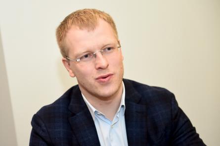 Латвийский политик выписан из больницы после лечения от Covid-19