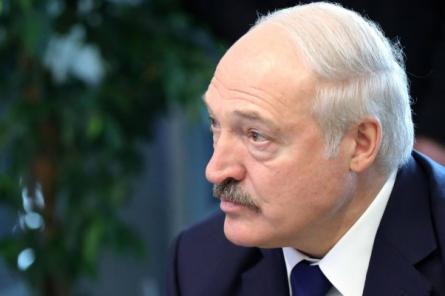 Белорусский дипломат призвал чиновников к протесту против Лукашенко