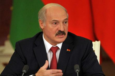 Источник: сыновья настаивают на уходе страдающего от панических атак Лукашенко