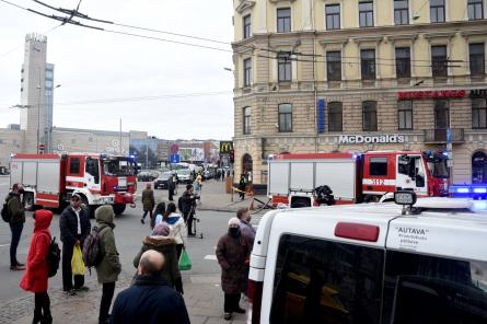 По делу о пожаре в нелегальном хостеле на улице Меркеля задержано несколько лиц