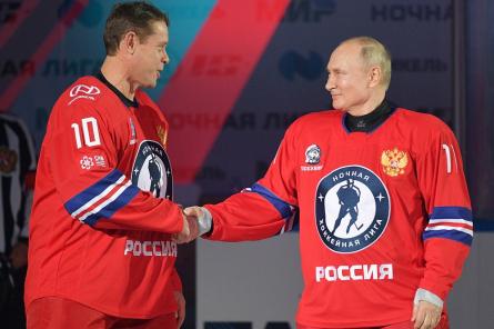Фетисова и Буре держали в карантине перед матчем с Путиным
