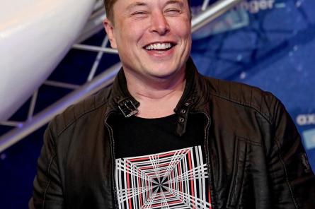 Илону Маску предложили построить завод Tesla в Казахстане