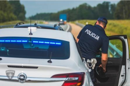 Сотни штрафов в год: в Латвии нашли дорогу, залитую слезами наказанных шоферов