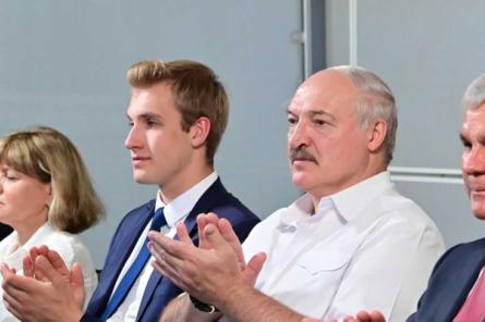 Произошла утечка: названо настоящее имя матери ребенка Лукашенко