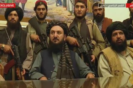 Талибы объявили амнистию, призвав чиновников вернуться к работе