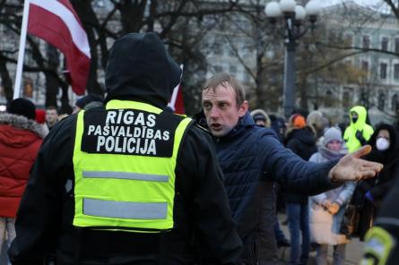 Будет как в Вильнюсе? Завтра в Риге власти ждут неразрешенных акций протеста
