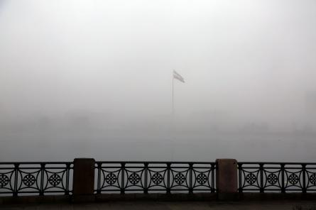 В ночь на понедельник Латвию накроет густой туман