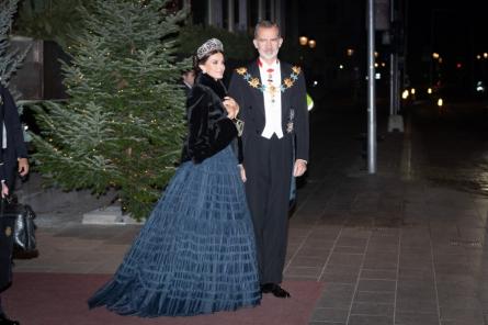 Королева Летиция надела платье H&M и самую роскошную испанскую тиару