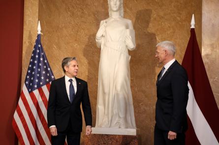 Кариньш призвал США усилить присутствие в Латвии