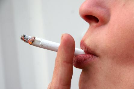 Уменьшилось количество латвийцев, которые курят обычные сигареты