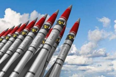 США начнут серийное производство новой тактической ядерной бомбы