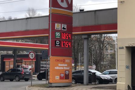 Цены на латвийских АЗС установили исторический рекорд