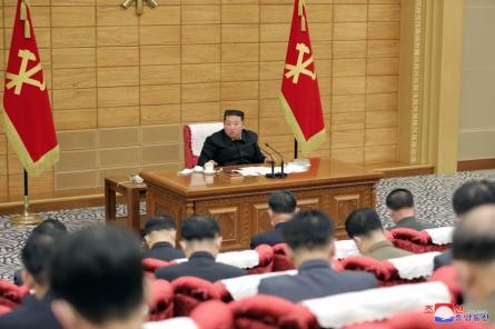 Ким Чен Ын приказал мобилизовать военных для борьбы с COVID-19