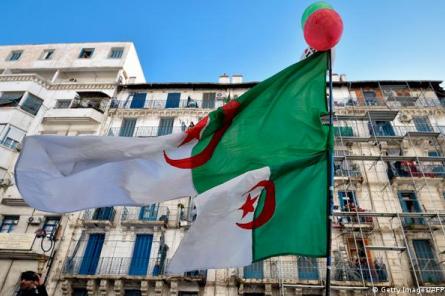 В Испании считают, что Алжир разорвал договор о дружбе с Мадридом из-за Москвы