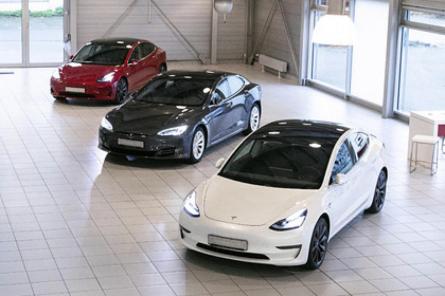 Начались поставки автомобилей Tesla без ключа — его можно купить за 173 евро