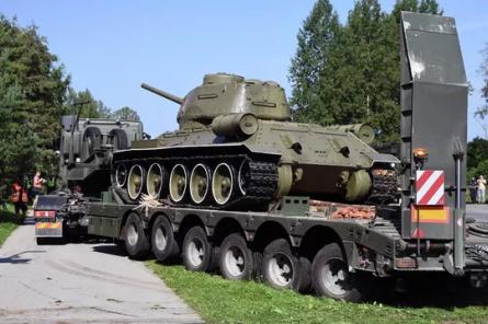 В Нарве предотвратили возможность массовых беспорядков при сносе танка Т-34