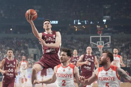 Игра сборной Латвии смяла турок