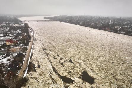 Ледяной затор возле Екабпилса растянулся на 25 километров