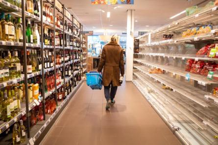 Цены на продукты питания в Латвии должны остаться на нынешнем уровне - эксперт