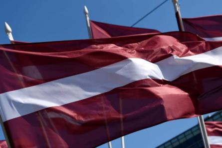 На самых высоких башнях связи в честь праздника поднимут флаги Латвии