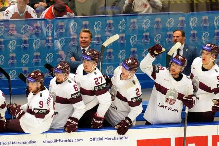 Латвия с трудом победила Польшу на чемпионате мира по хоккею