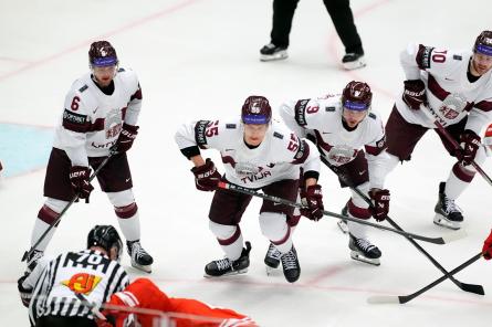 На ЧМ  по хоккею Латвия сегодня играет с Францией