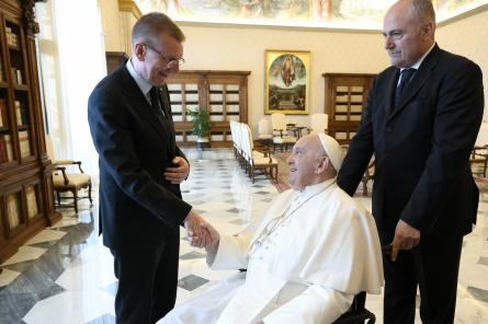 Папа Римский принял президента Ринкевича: о чем они говорили (ФОТО)