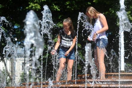 Станет еще жарче! Синоптики обновили прогноз погоды на субботу в Латвии