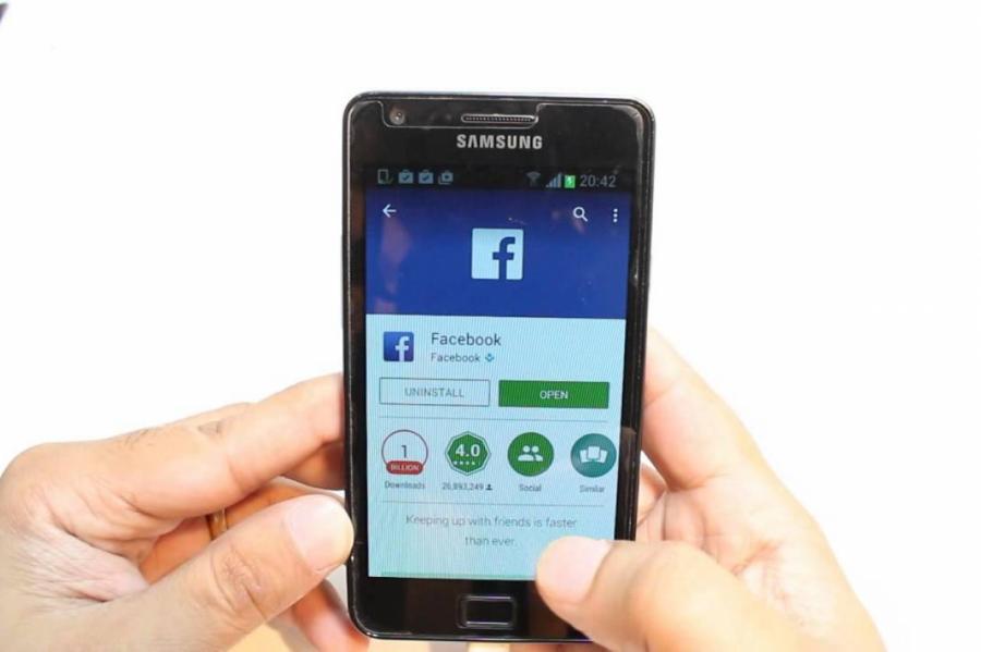 Владельцы смартфонов Samsung больше не могут удалить приложение Facebook
