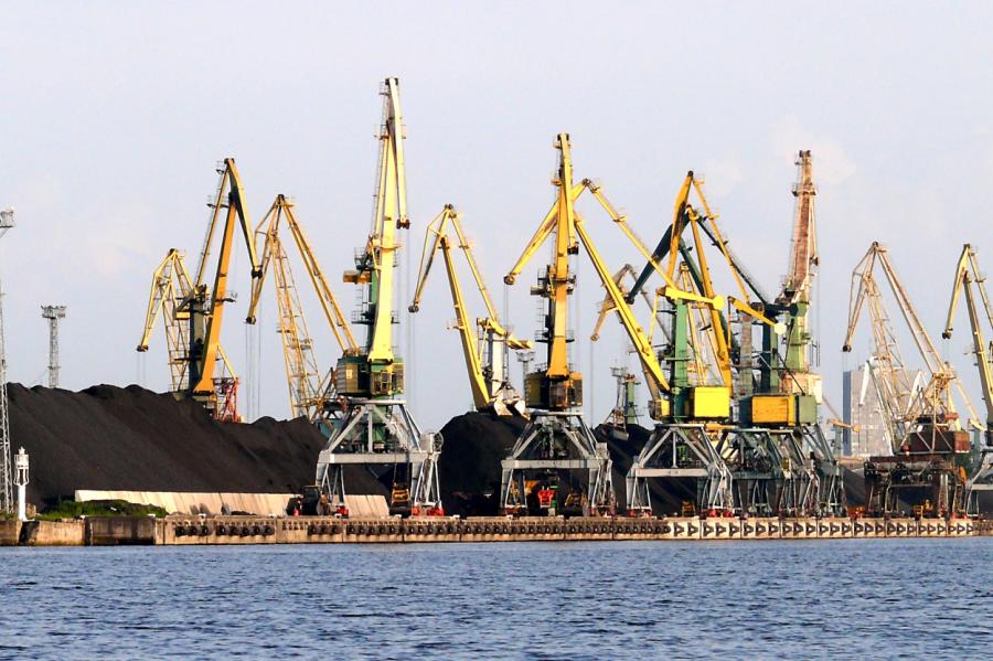 Новое правительство хочет отобрать у Риги ее гигантский порт