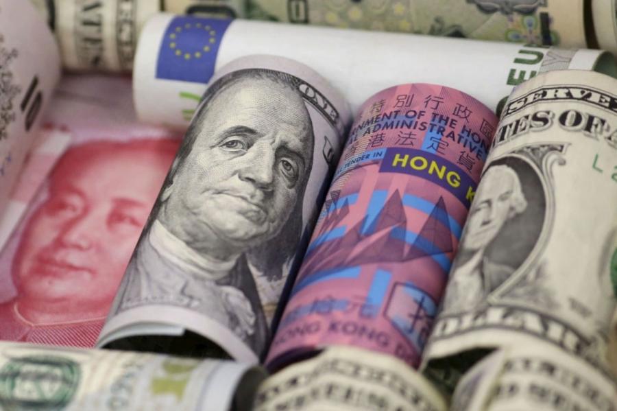 Доллар подешевел к основным мировым валютам