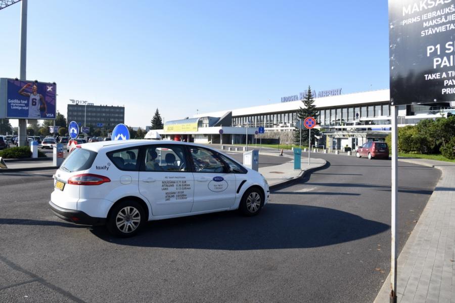 От аэропорта до центра Риги за 30 евро: как таксисты развозят «лохов»
