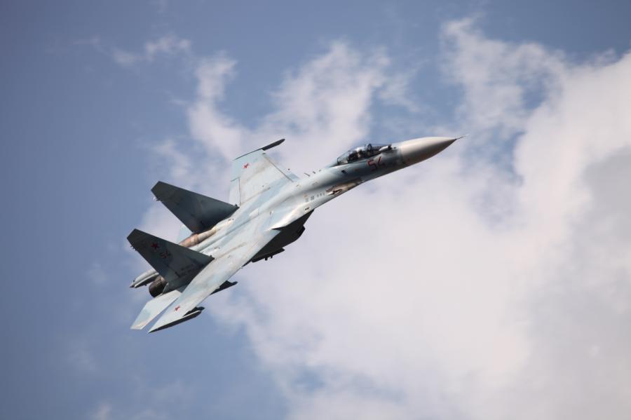 НВС: у границ Латвии обнаружен военный самолет России!