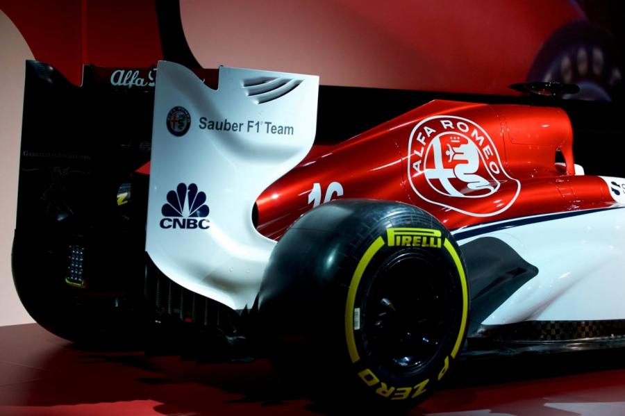 Команда F1 «Альфа Ромео» представила болид на новый сезон